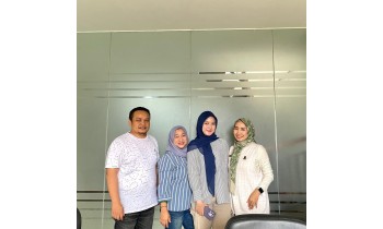 Dokumentasi Photo bersama Pembimbing PKL PT. Meganesia Foresta