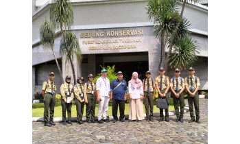 Kegiatan PKL siswa/i SMK Kehutanan Bakti Rimba di Kebun Raya Bogor pada minggu pertama dan kedua