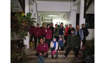 Dokumentasi kegiatan bersama Himpunan Mahasiswa Konservasi IPB tentang Herping, analisis, dan identifikasi herpetofauna (hewan melata; seperti reptil dan amfibi) yang diikuti oleh murid kelas X dan XI