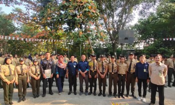 Penyerahan Beasiswa Prestasi 