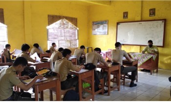 Ujian Sekolah Kelas XII SMK Kehutanan Bakti Rimba